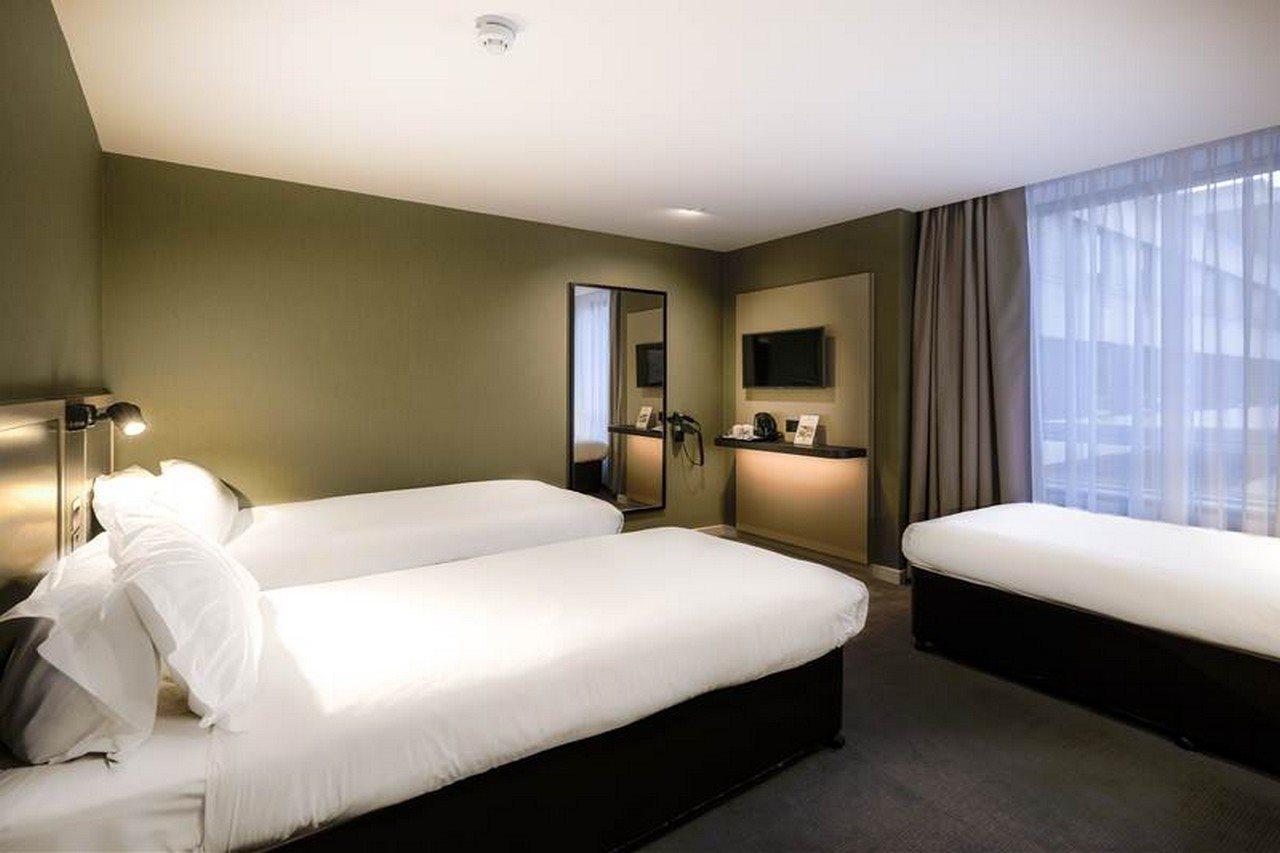 Sleeper At Royal National Отель 4*