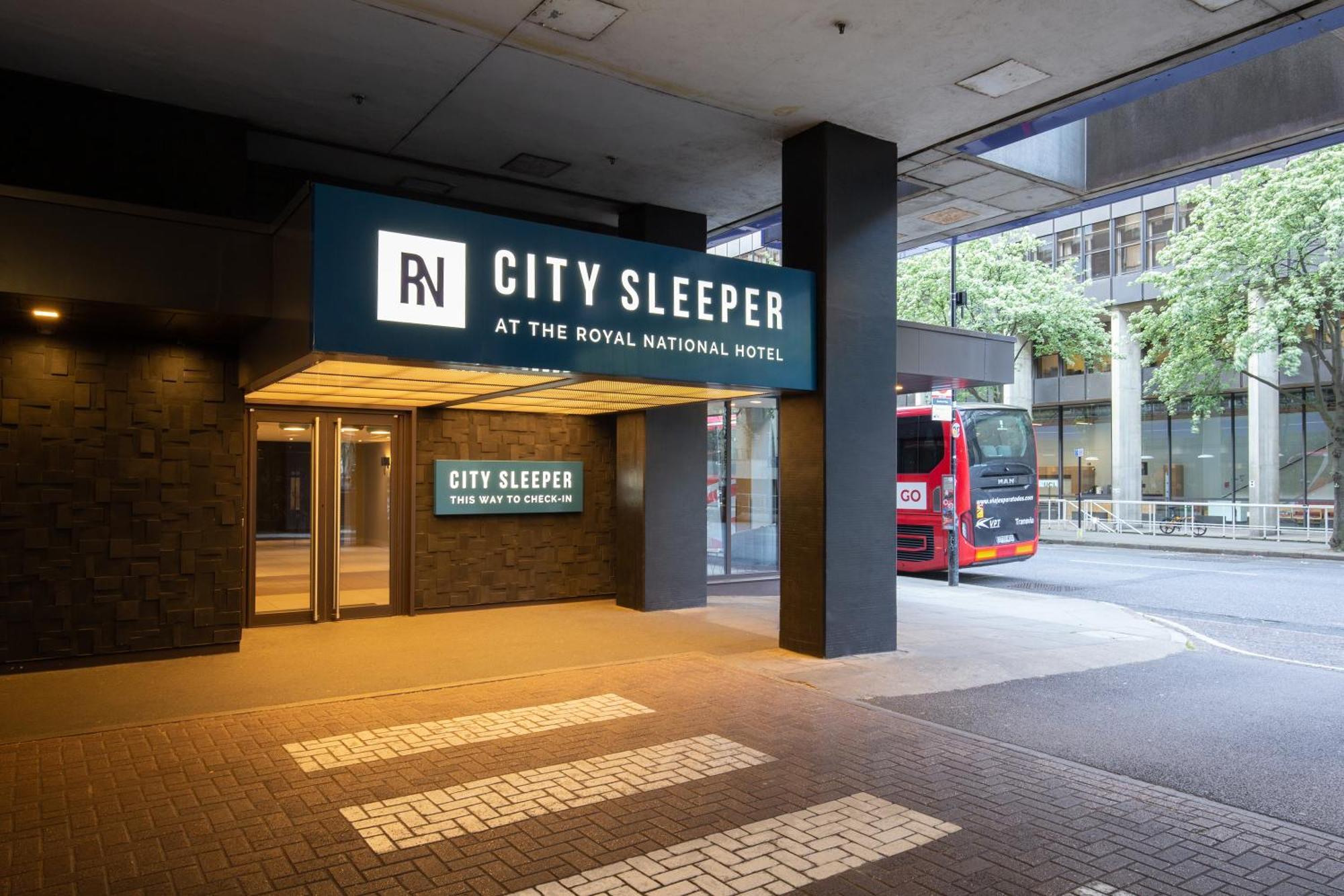 Отель Sleeper At Royal National