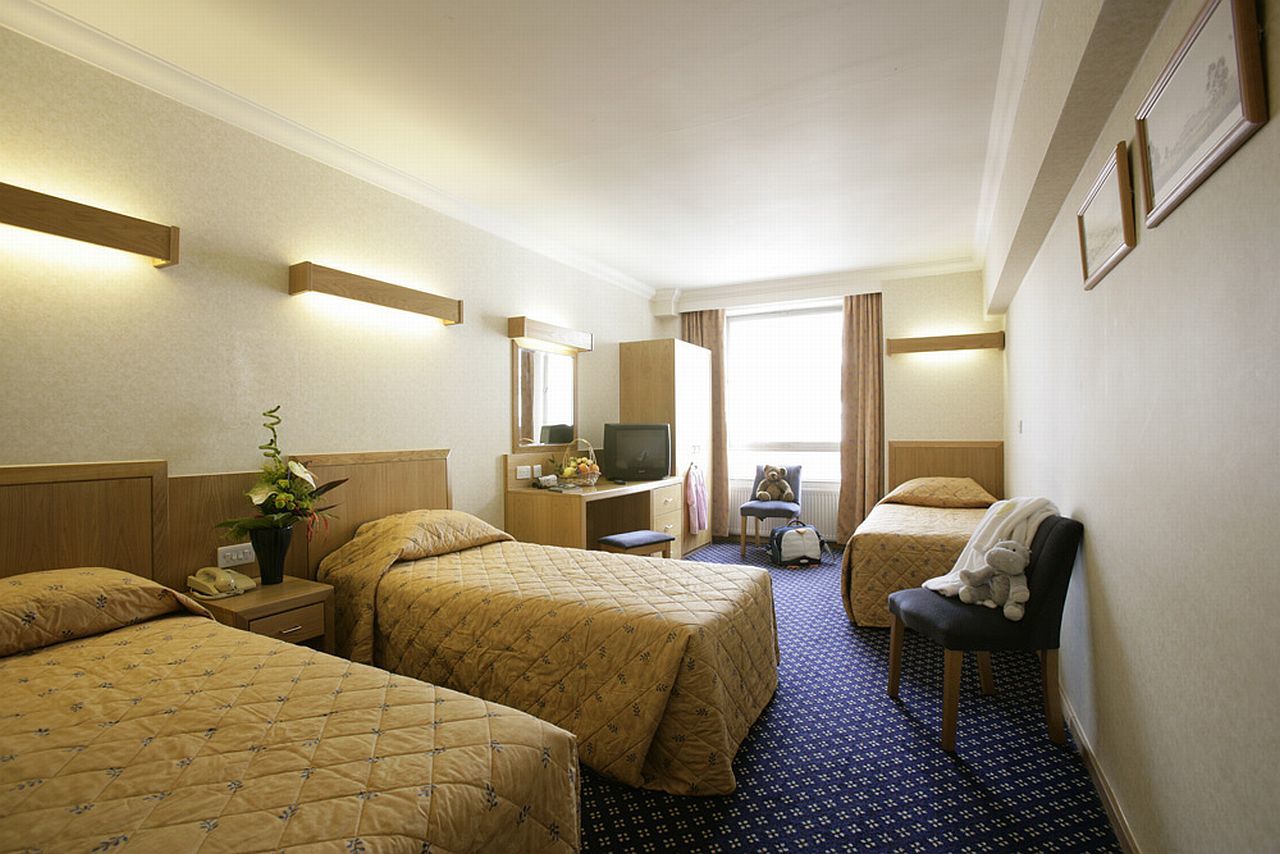 Отель Sleeper At Royal National Лондон